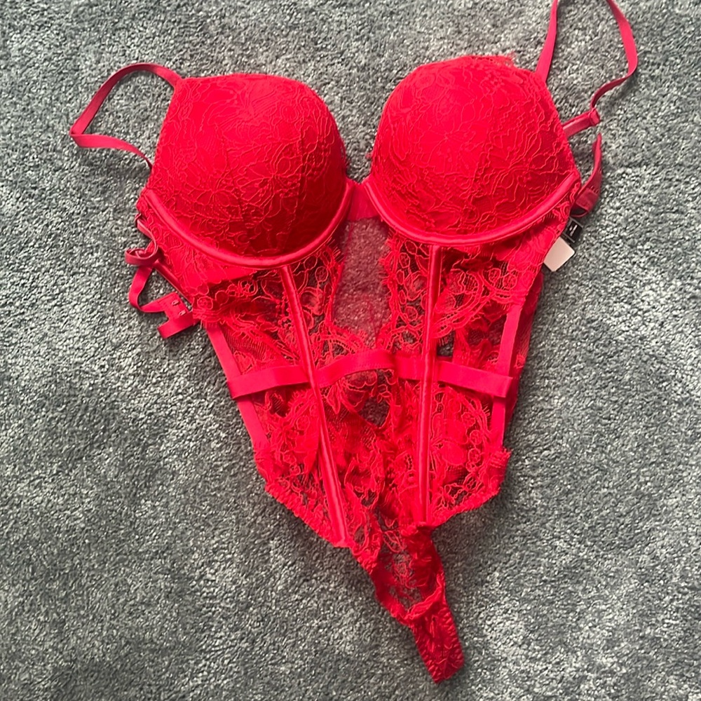 Victoria’s Secret red lingerie side medium